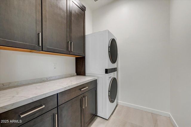 6525 E CAVE CREEK Road 301, Cave Creek, AZ 85331