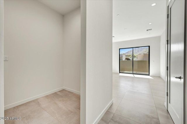 6525 E CAVE CREEK Road 301, Cave Creek, AZ 85331