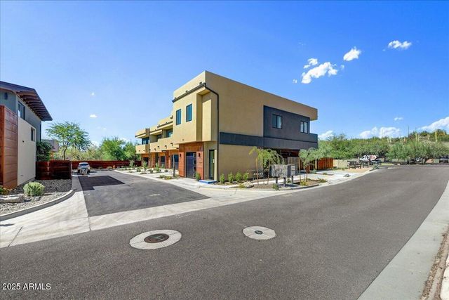 6525 E CAVE CREEK Road 301, Cave Creek, AZ 85331