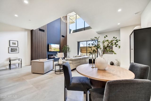 6525 E CAVE CREEK Road 301, Cave Creek, AZ 85331