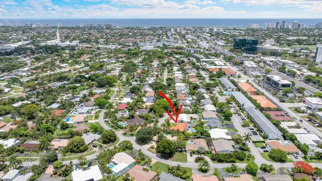 1910 NE 52nd Street NE, Fort Lauderdale, FL 33308