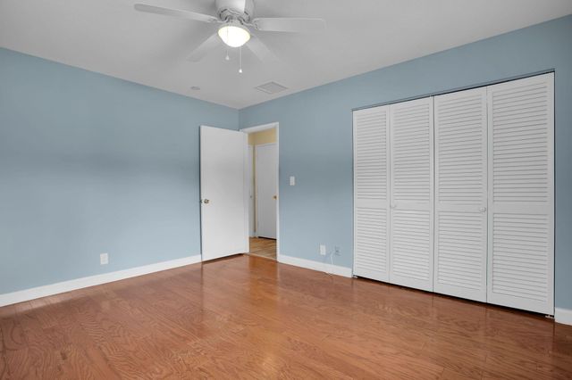 1910 NE 52nd Street NE, Fort Lauderdale, FL 33308