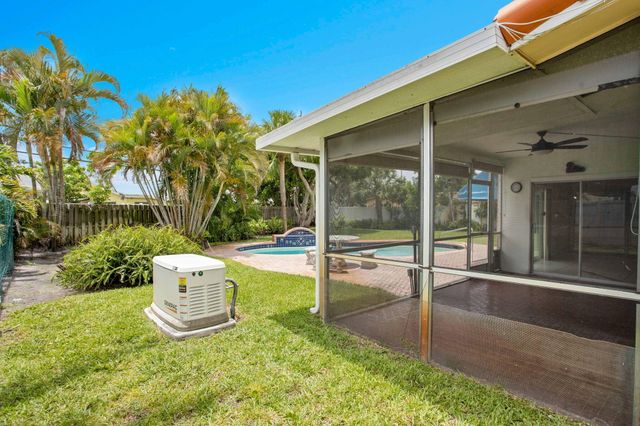 1910 NE 52nd Street NE, Fort Lauderdale, FL 33308