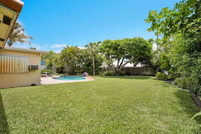 1910 NE 52nd Street NE, Fort Lauderdale, FL 33308