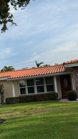 1910 NE 52nd Street NE, Fort Lauderdale, FL 33308