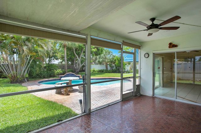 1910 NE 52nd Street NE, Fort Lauderdale, FL 33308