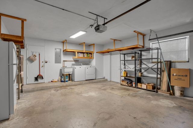1910 NE 52nd Street NE, Fort Lauderdale, FL 33308