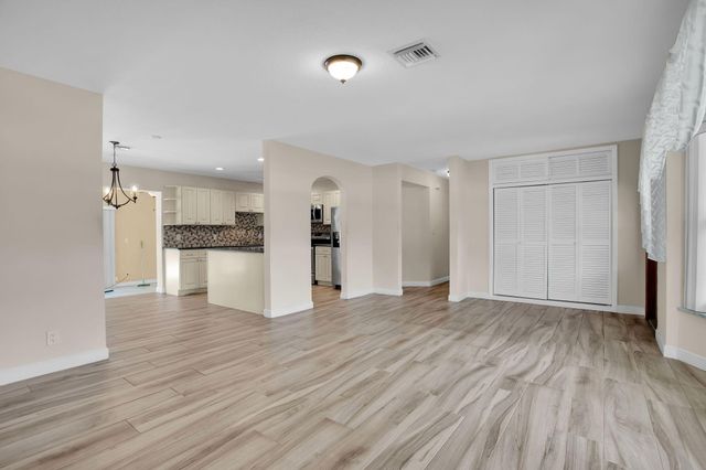 1910 NE 52nd Street NE, Fort Lauderdale, FL 33308