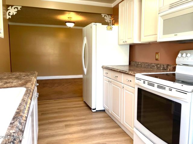 220-A OPERA Drive, Bisbee, AZ 85603