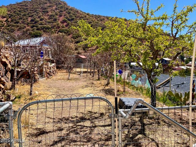 220-A OPERA Drive, Bisbee, AZ 85603