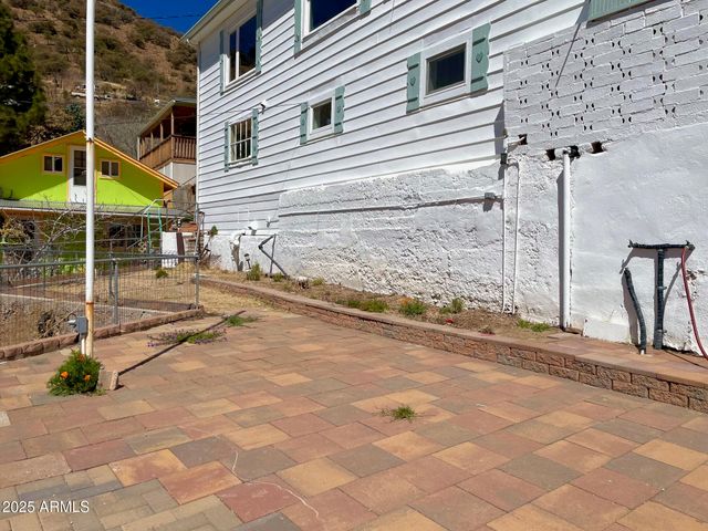 220-A OPERA Drive, Bisbee, AZ 85603