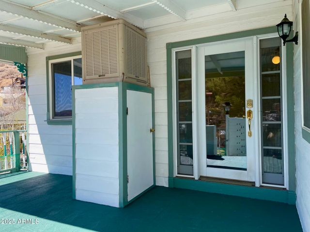 220-A OPERA Drive, Bisbee, AZ 85603