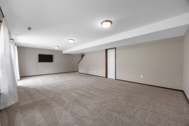 437 Watts Court, North Liberty, IA 52317