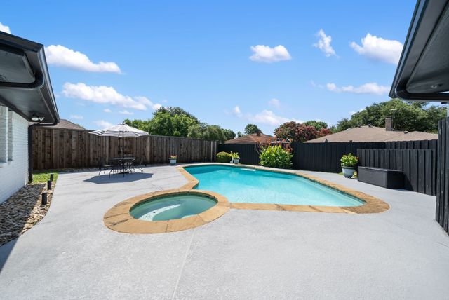 1114 Rainbow Drive, Richardson, TX 75081