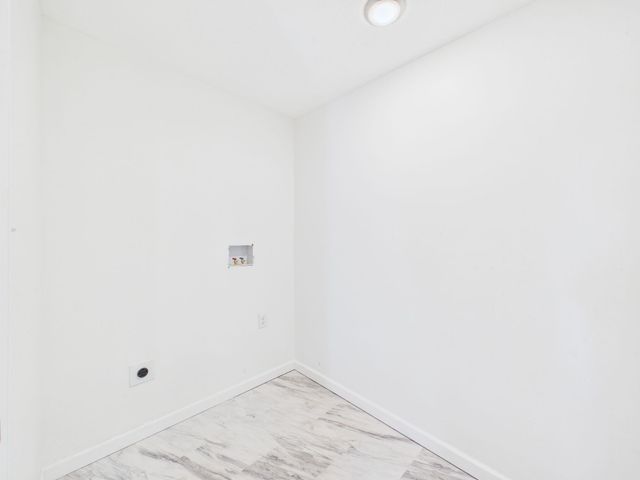 218 E 7th Ave, Belle Plaine, KS 67013