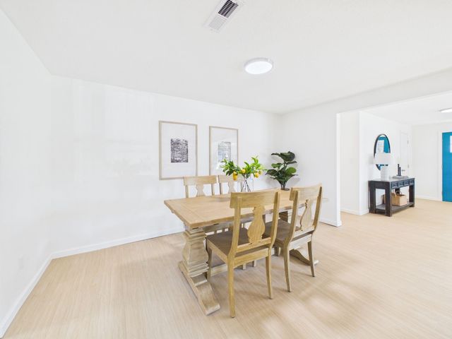 218 E 7th Ave, Belle Plaine, KS 67013