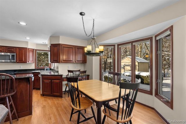 260 Forest Crest Drive, Commerce Twp, MI 48390