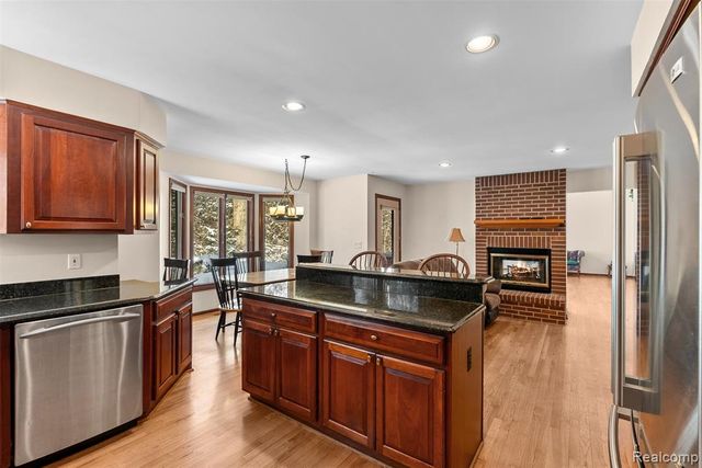 260 Forest Crest Drive, Commerce Twp, MI 48390