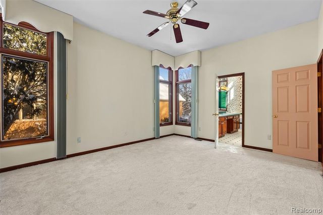 260 Forest Crest Drive, Commerce Twp, MI 48390