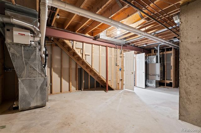 260 Forest Crest Drive, Commerce Twp, MI 48390