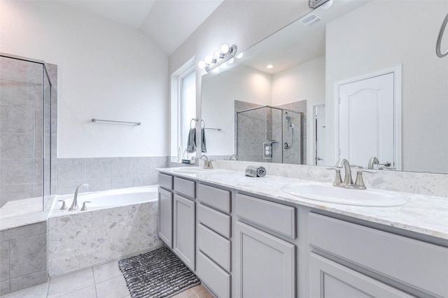 32823 River Chase Drive, Brookshire, TX 77423