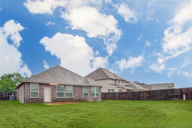 32823 River Chase Drive, Brookshire, TX 77423