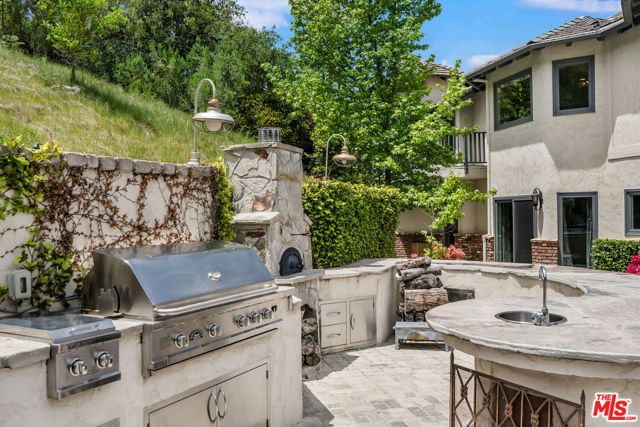 204 Bell Canyon Road, Bell Canyon, CA 91307