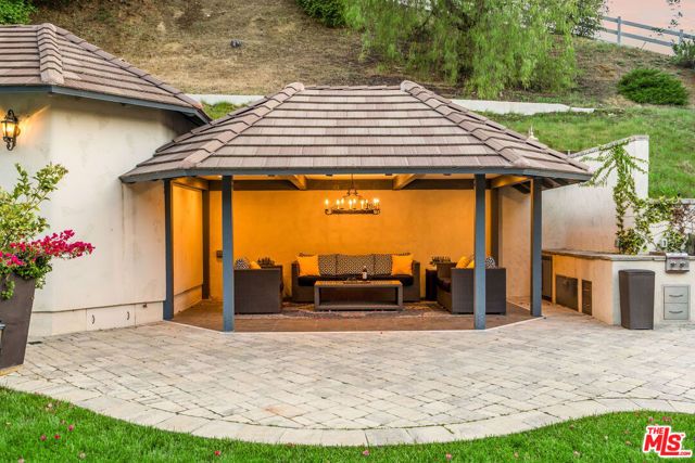 204 Bell Canyon Road, Bell Canyon, CA 91307