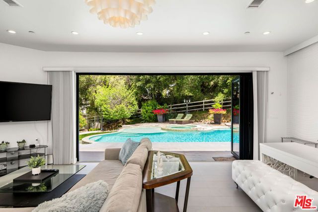 204 Bell Canyon Road, Bell Canyon, CA 91307