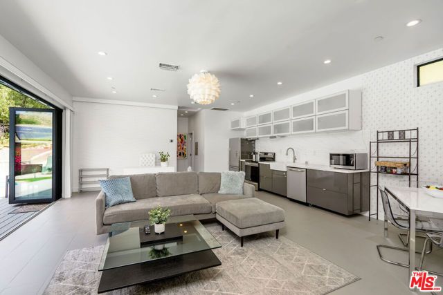 204 Bell Canyon Road, Bell Canyon, CA 91307