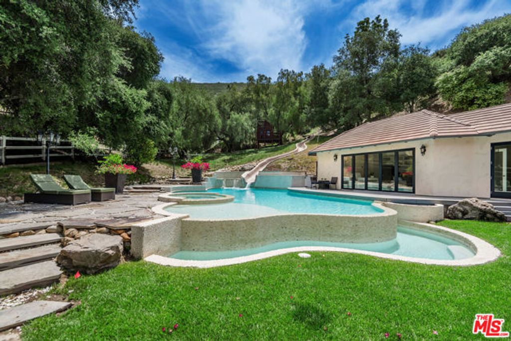 204 Bell Canyon Road, Bell Canyon, CA 91307