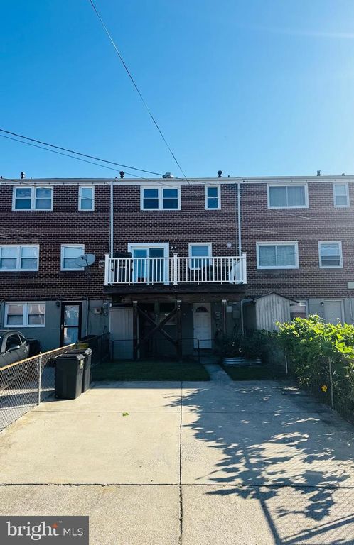 1129 CIRCLE DR, Baltimore, MD 21227