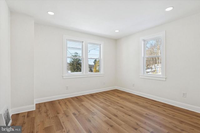 624 CONVENT RD, Aston, PA 19014