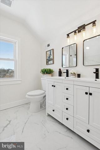 624 CONVENT RD, Aston, PA 19014