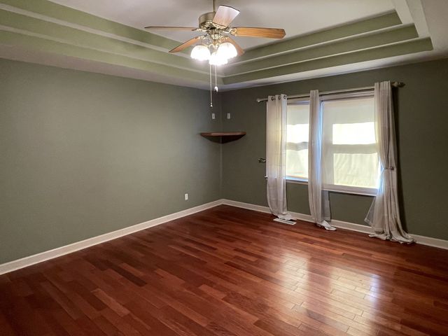 514 Lakeside Dr, Springfield, TN 37172