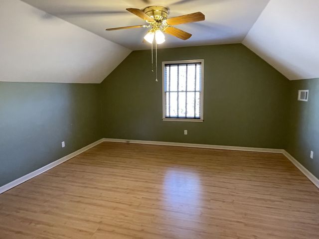 514 Lakeside Dr, Springfield, TN 37172