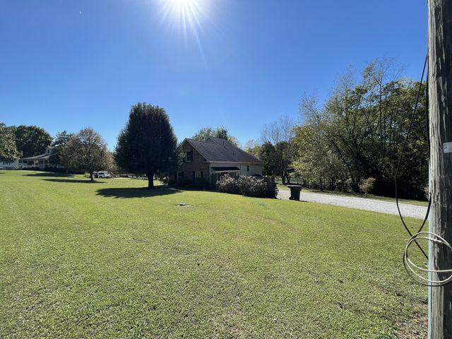 514 Lakeside Dr, Springfield, TN 37172