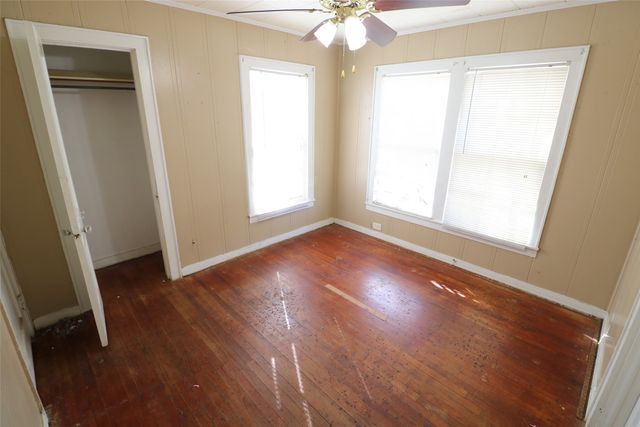 718 SE 24th, Paris, TX 75460