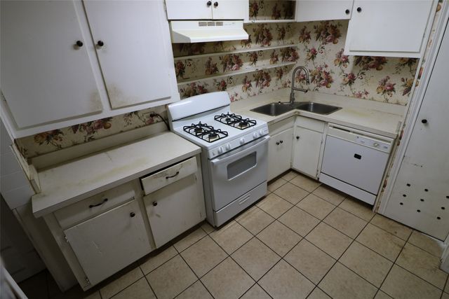 718 SE 24th, Paris, TX 75460