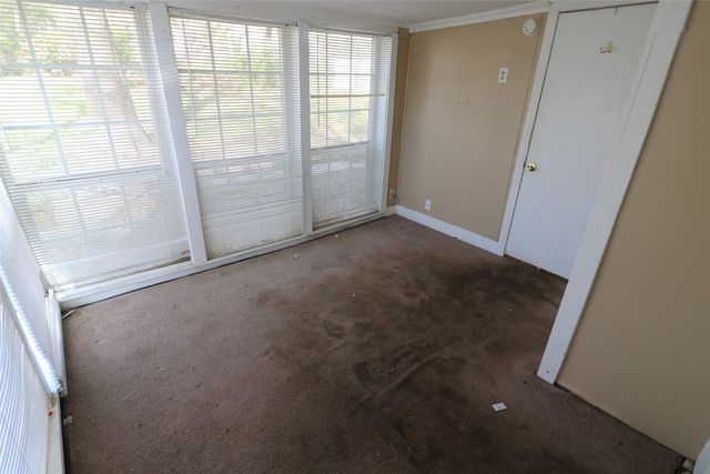 718 SE 24th, Paris, TX 75460