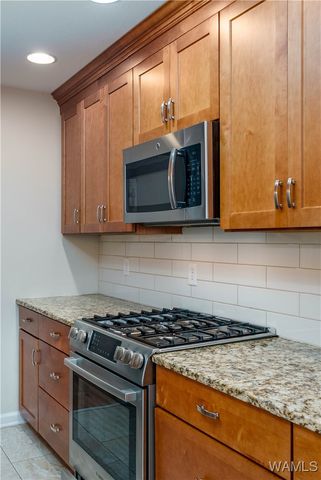 4146 4th E, Northport, AL 35473