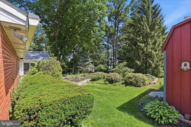 244 HEMLOCK RD, Ephrata, PA 17522