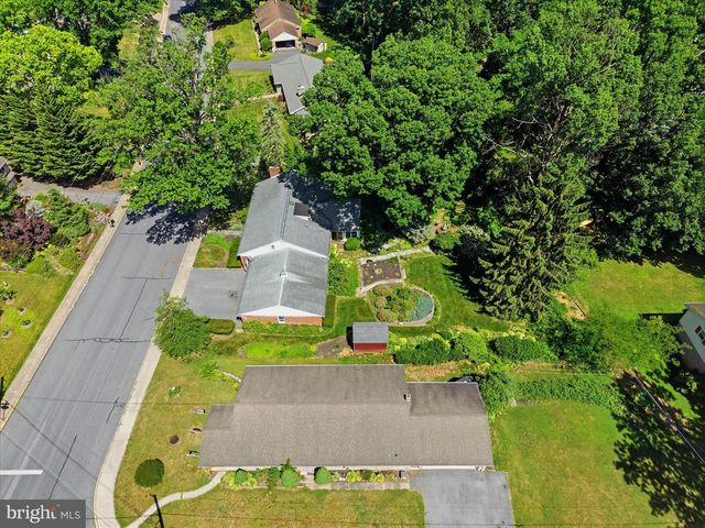 244 HEMLOCK RD, Ephrata, PA 17522
