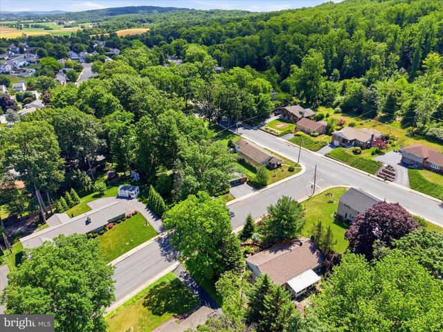 244 HEMLOCK RD, Ephrata, PA 17522