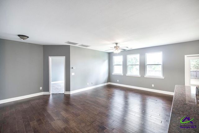 114 Sutton Drive, Perry, GA 31069