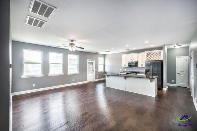 114 Sutton Drive, Perry, GA 31069