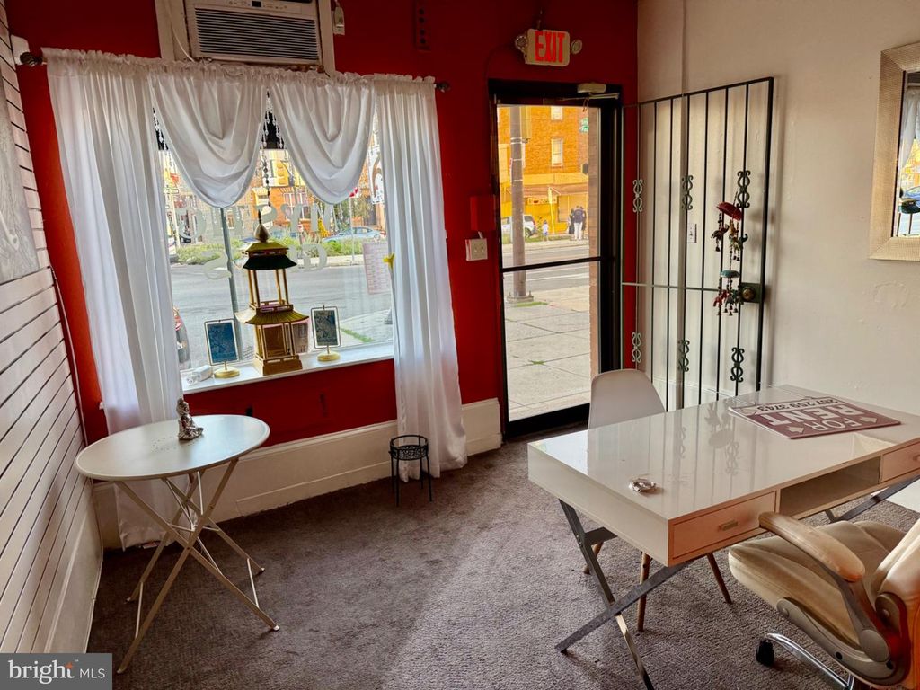 1545 W PASSYUNK AVE, PHILADELPHIA, PA 19145 — photo 3
