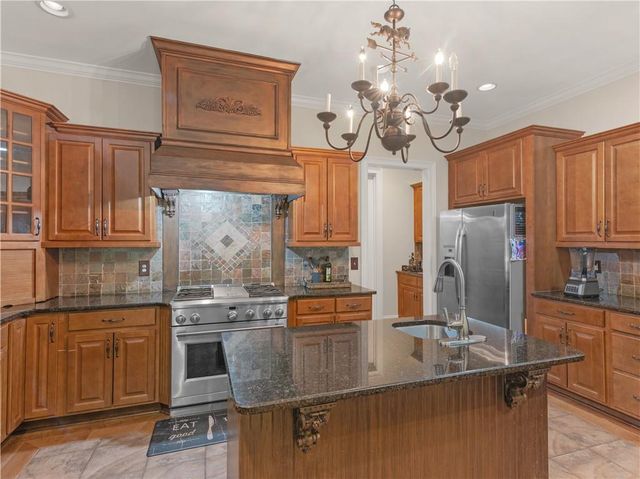 105 Whitestone Drive, Mcdonough, GA 30253