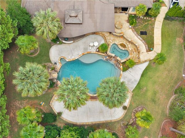 105 Whitestone Drive, Mcdonough, GA 30253