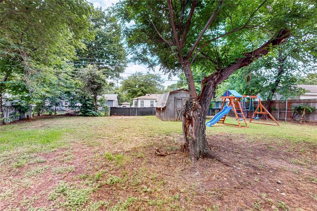 409 Fleming Drive, Hurst, TX 76053